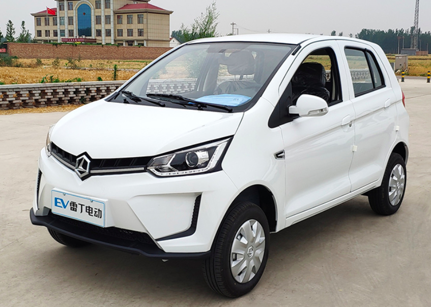 雷丁d80(雷丁电动车d80评测:搭载3500w电机,续航150公里,带冷暖空调)