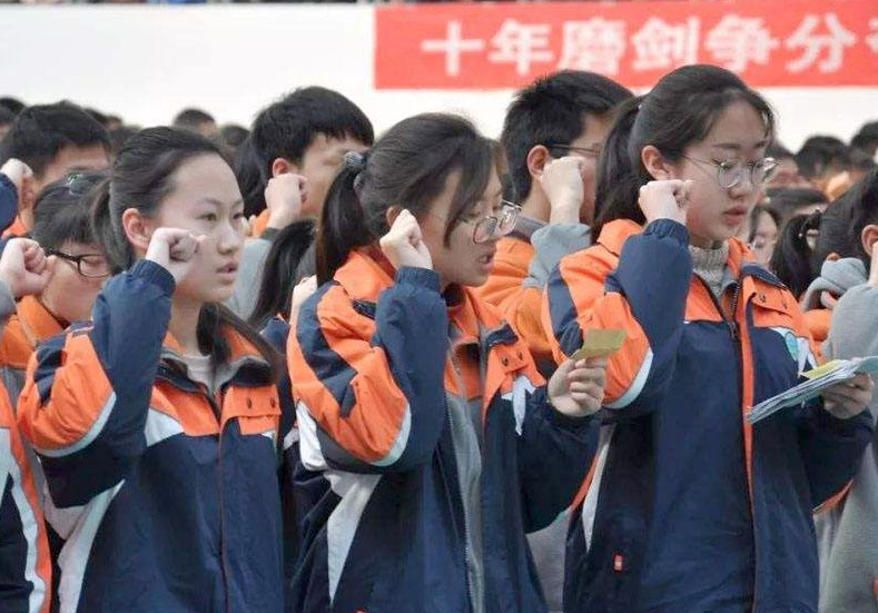 苏大强不强了？八省联考第一的江苏，惨遭滑铁卢，沦为高考吊车尾