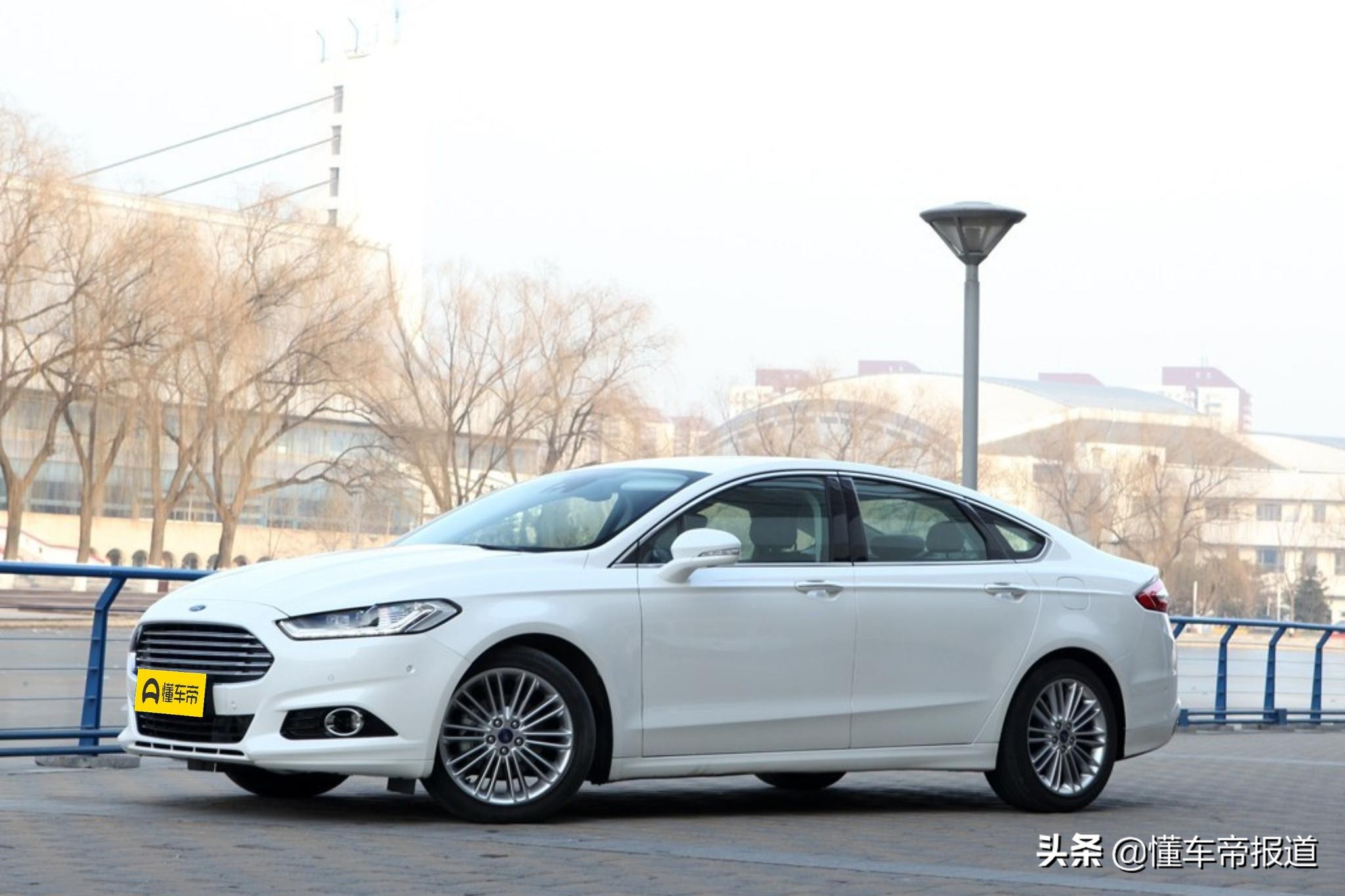 新车 </p><p>　　 雅阁凯美瑞劲敌来了！福特换代蒙迪欧曝光，最快明年上市