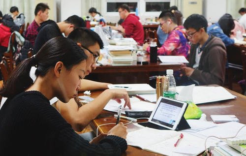 原因很“现实”！考研的同学，建议你“忘了”初试成绩