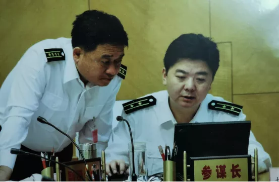 军官达龄退役，制度化