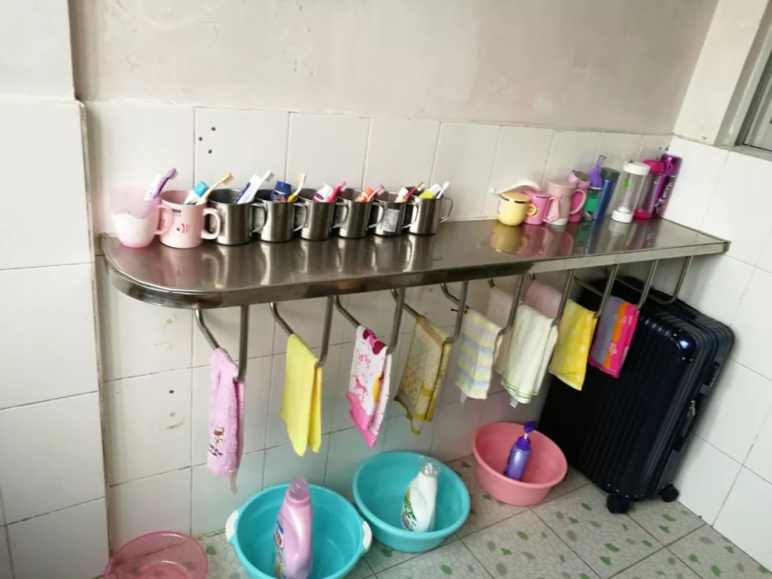 一年级就要住宿？民办小学宿舍大pk，带你深入各小学宿舍现场