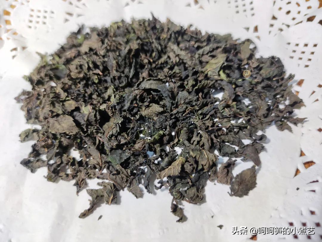 薄荷泡水的做法（分享简单好储存可以喝一年的薄荷茶步骤）