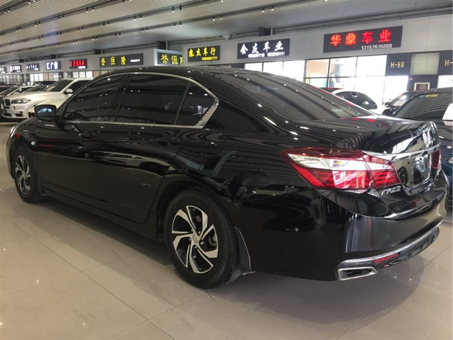 日系b级本田经典,看家自吸还是进取涡轮?9.5代和全新雅阁对比