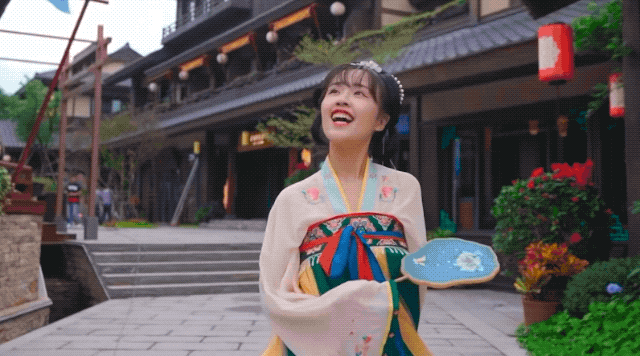 原來，融創這么做文旅小鎮