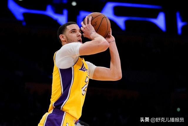 nba有哪些双手投球(NBA历史十大奇葩投篮动作：马里昂马丁榜上有名，榜首无悬念)