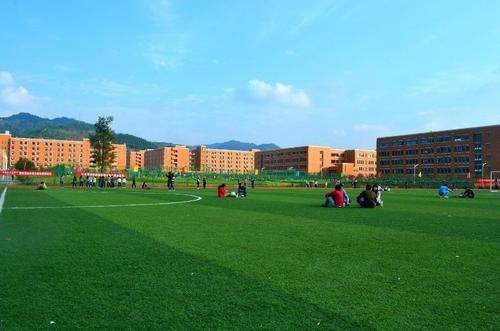 四川高铁学校分布（上）