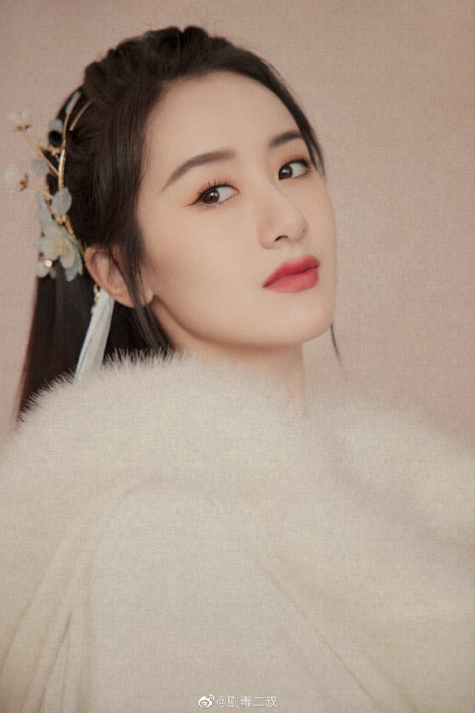《落花时节又逢君》：我欲度你成仙，却被你度成了人