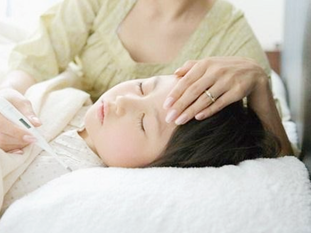 孩子高烧导致抽搐，面对“小儿高烧惊厥”，家长该如何正确应对