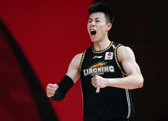 cba7号是哪个人(cba本土7号球员：未来之星张镇麟、郭昊文上榜，王仕鹏绝杀成经典)