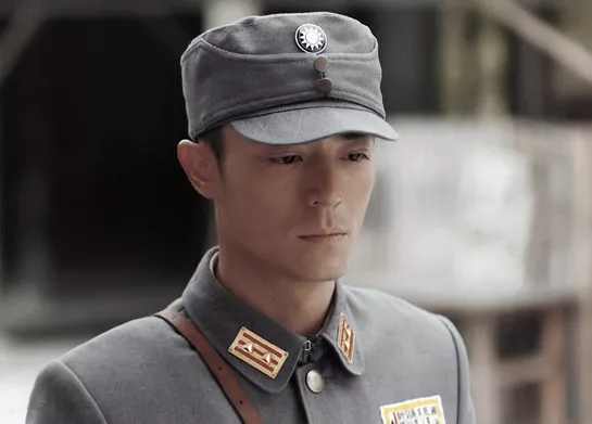 现在的娱乐圈小鲜肉弱爆了,看看什么是历久弥坚的美男子