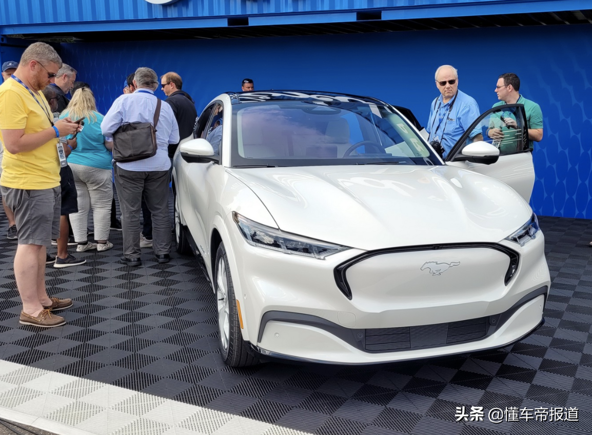 新车｜变身“白马王子”！福特Mustang家族特别版正式亮相
