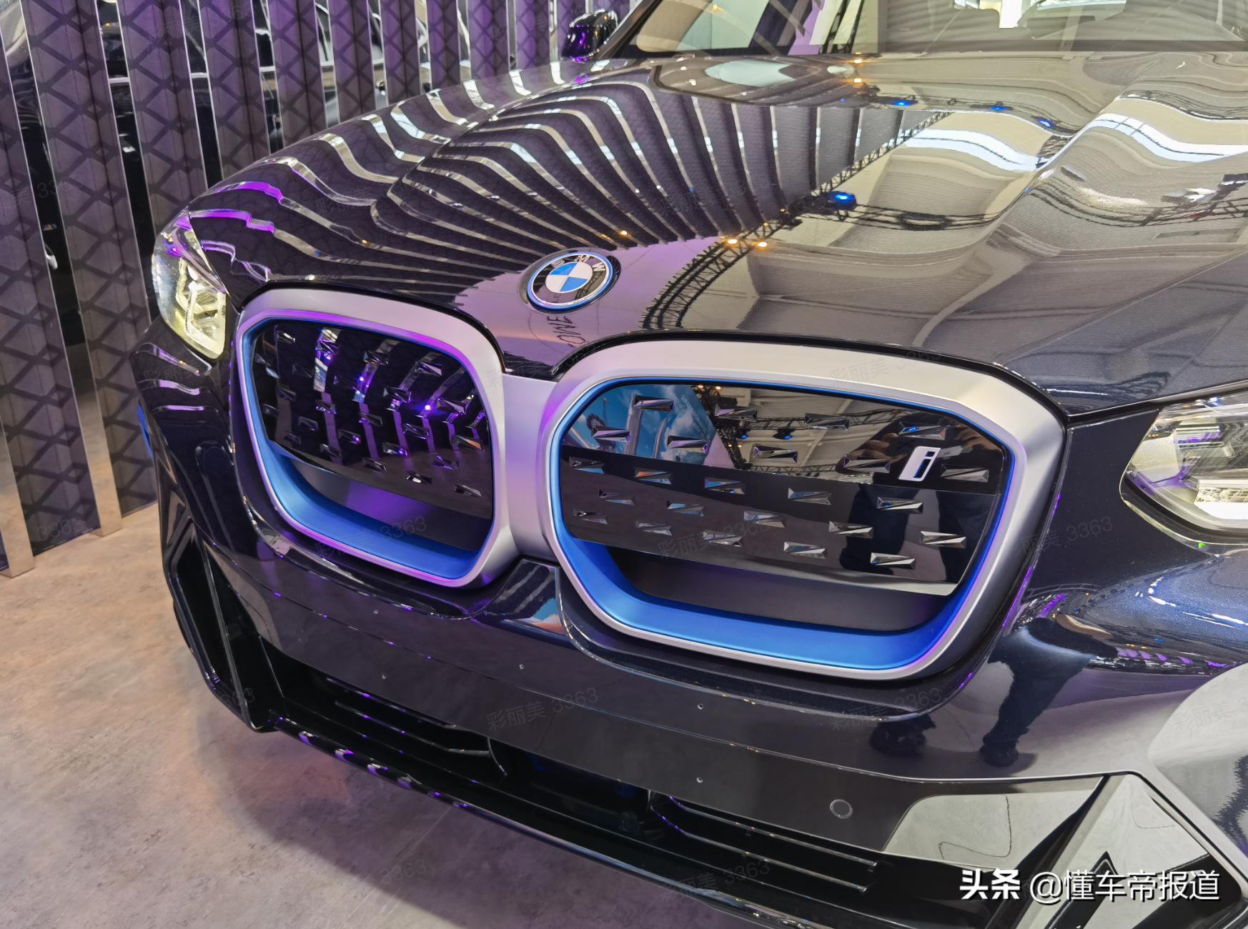 探馆｜“微整”升级再战Model Y，新款宝马iX3亮相天津车展