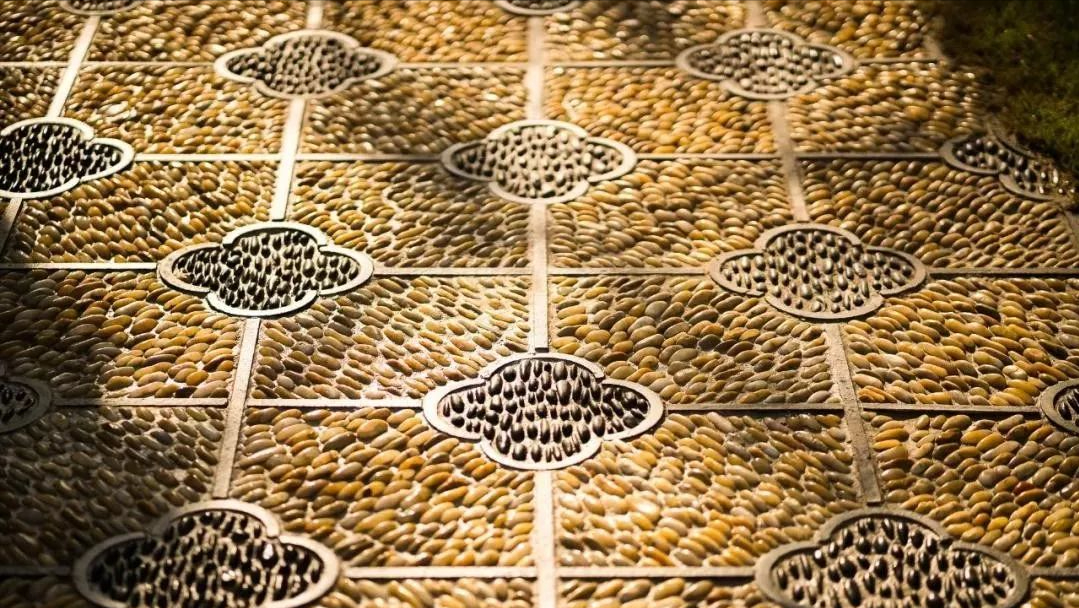 石子路怎么铺不会掉,地面铺石头路的方法步骤-万网时代