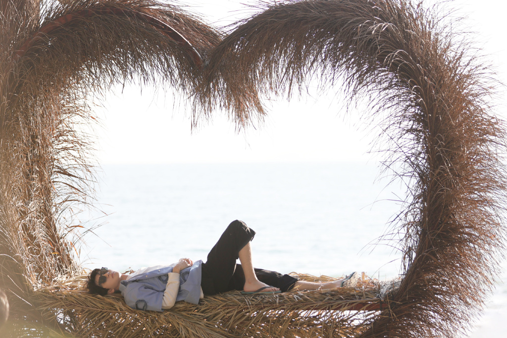 王俊凯的大学同学照片(王俊凯拍毕业照)_国际教育网