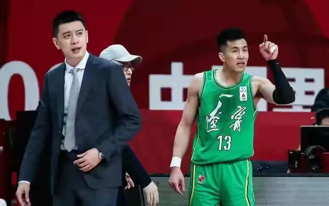 郭艾伦为什么没参加nba(郭艾伦退出国家队，实则是杜锋给他下台阶，艾伦恐终生无缘国家队)