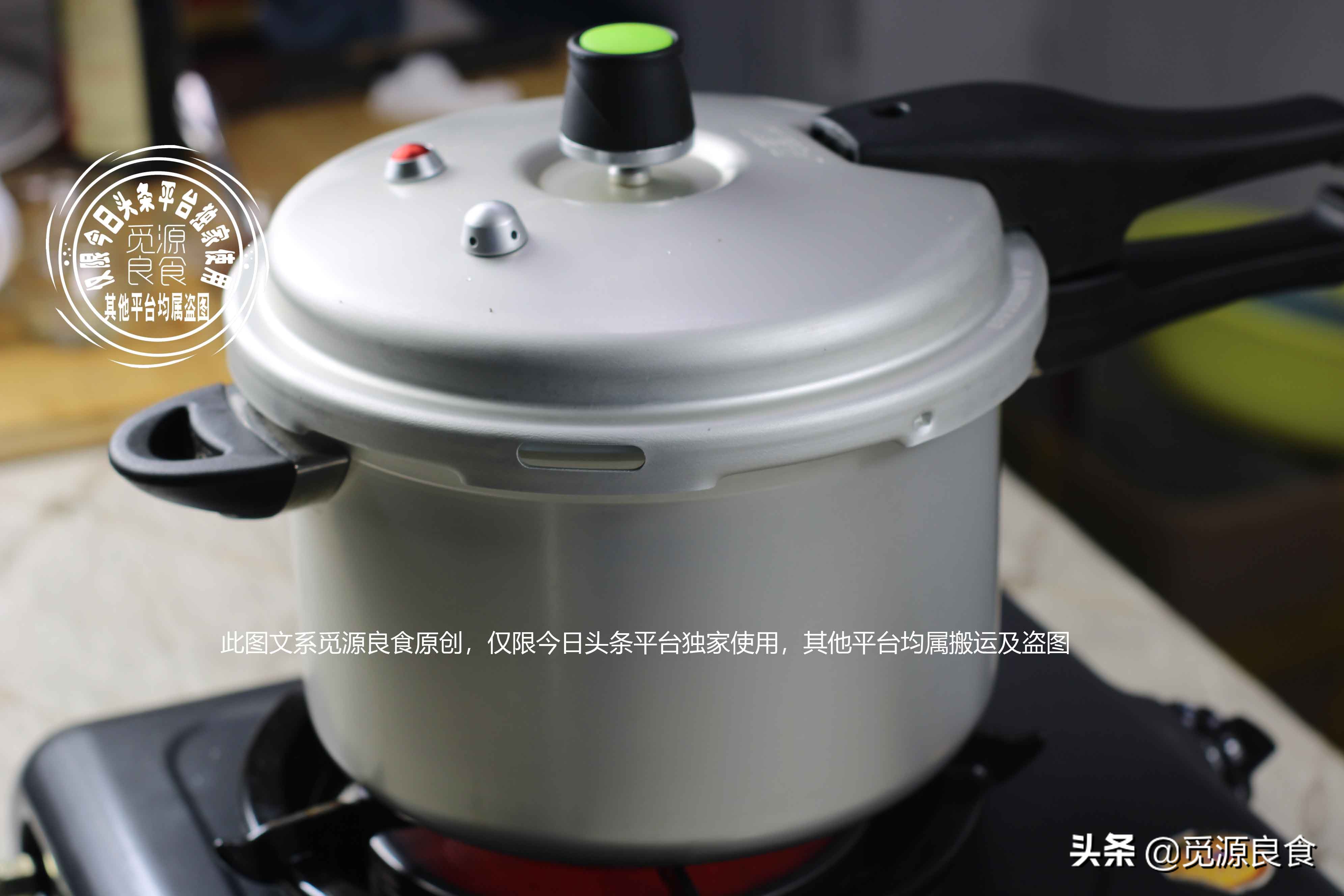 牛腩蘿蔔湯没有饭店做的好吃，可能第一步就错了，这样做吃着才香