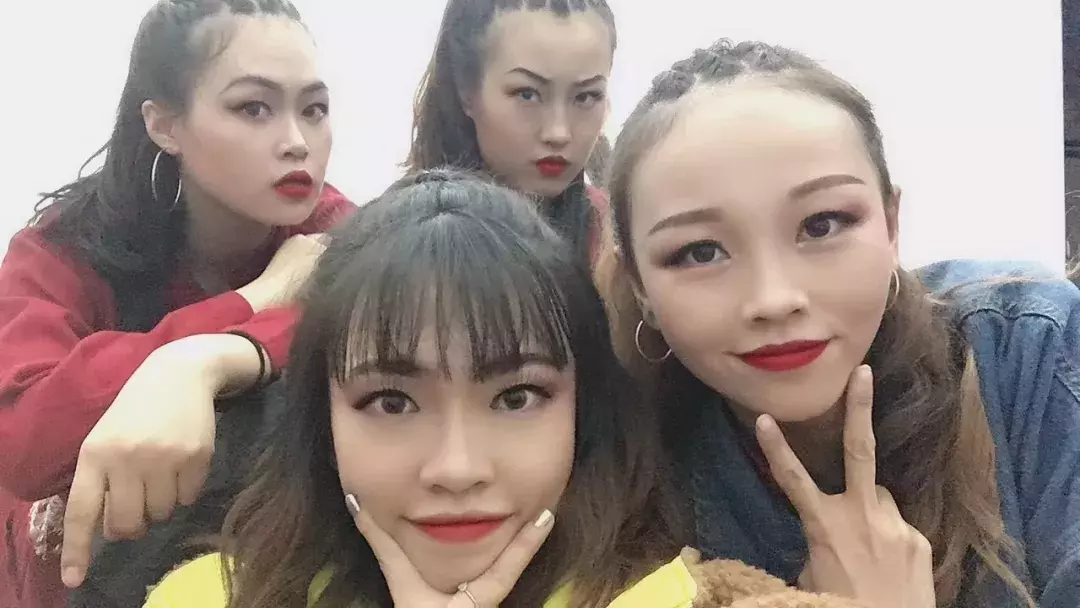 攀大出彩青年 ｜ The One万达街舞挑战赛闯入4强的攀大追梦舞者