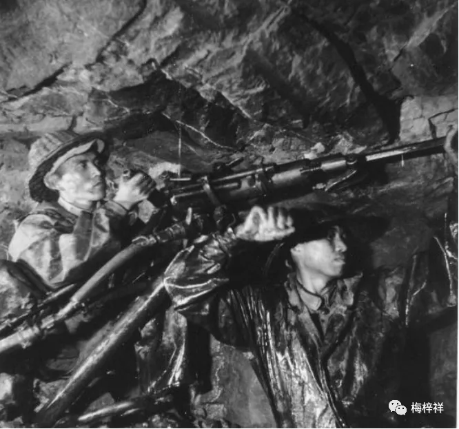 解放军全史中的“铁道兵”作者:梅梓祥