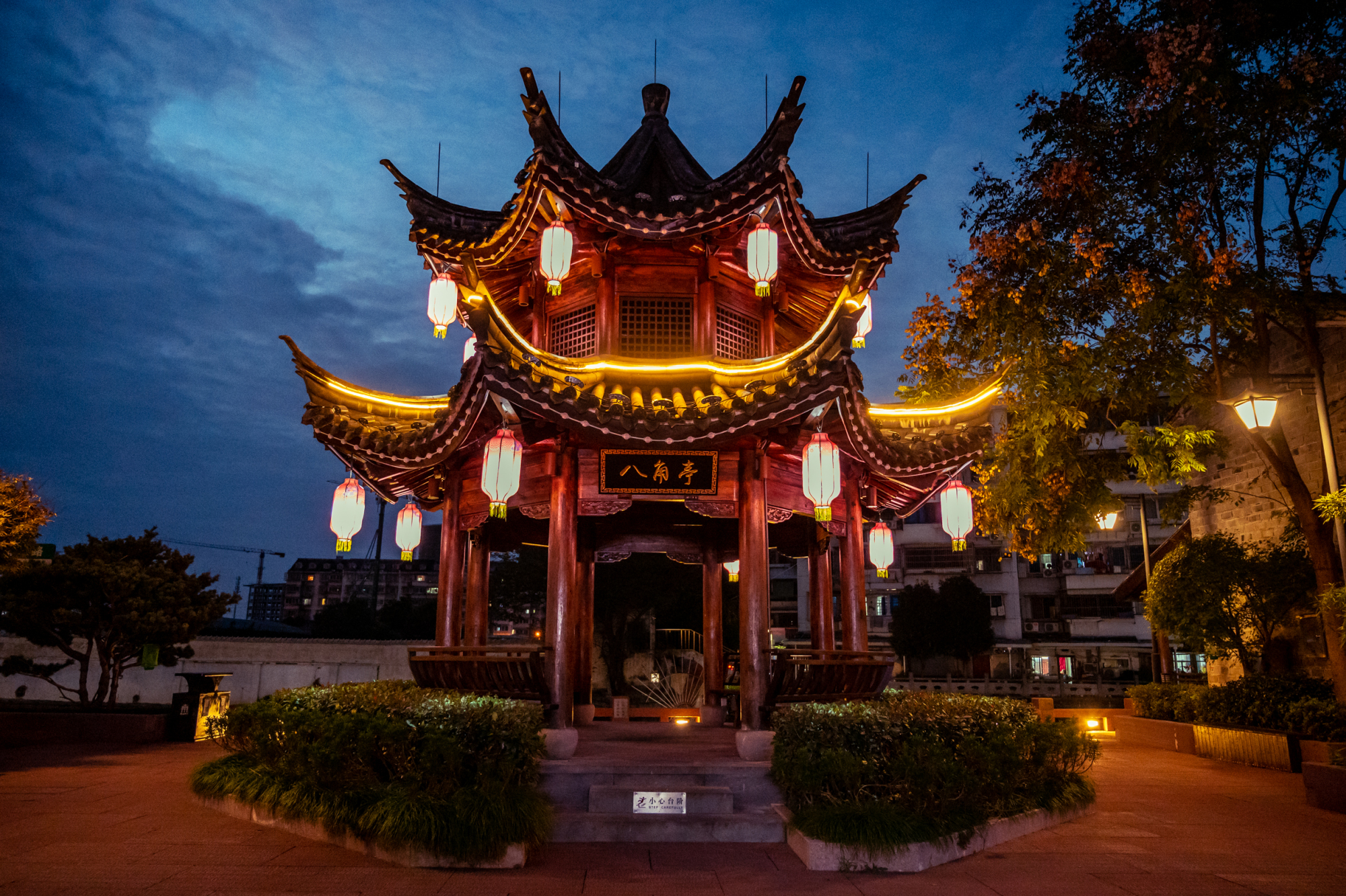 长500米的南塘老街,宁波八大历史街区之一,当地人最爱逛的地方