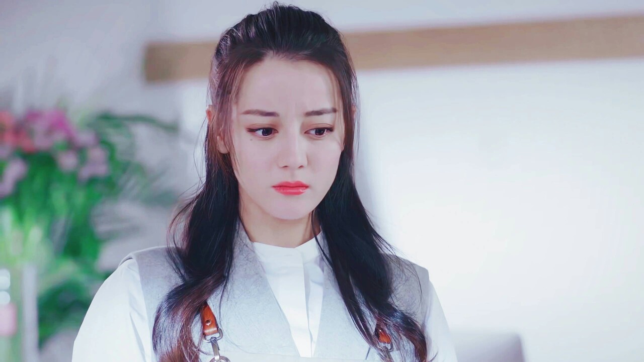 四金影后“迪丽热巴”，与她背后的绯言绯语
