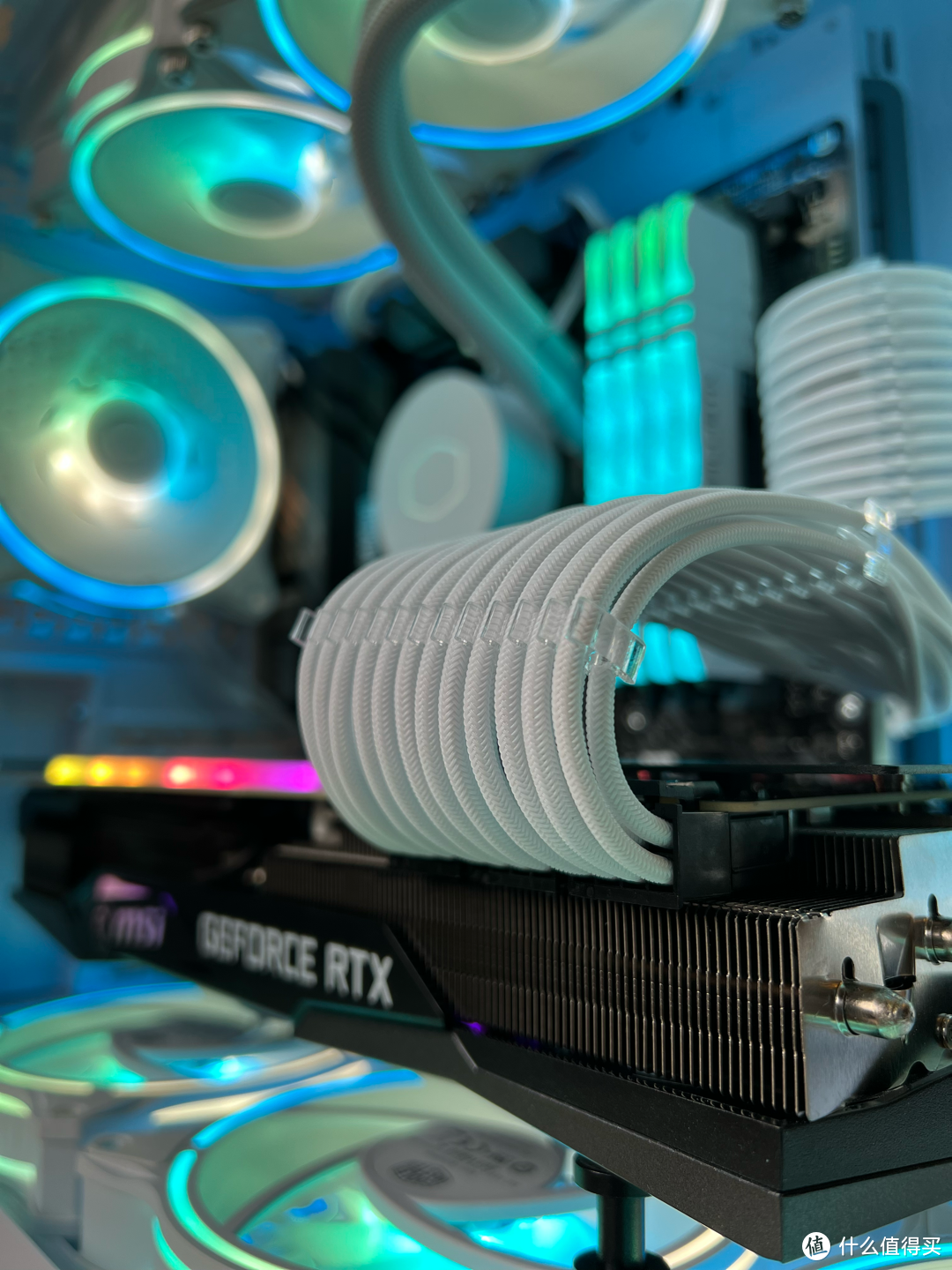 锐龙5800x+华硕b550m装机分享：光污染环境颜值爆表