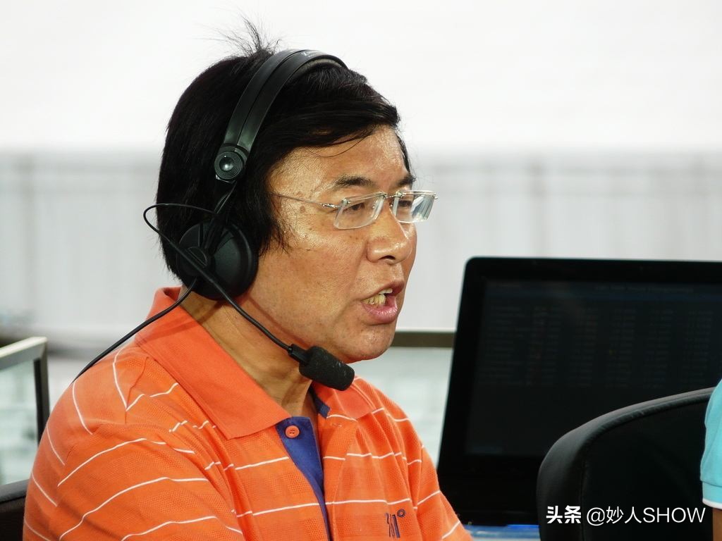 李梓萌曾因口误被戏称贷款上班，念稿上热搜，但这不是联播第一次