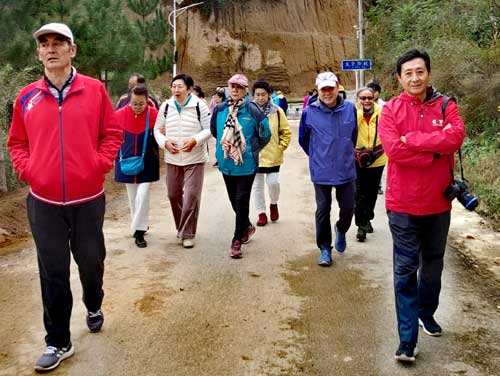 陕西旅游：甘泉雨岔大峡谷及周边行（图）