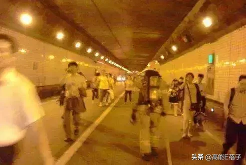 《勇往直前》:他们是英雄,也是平凡人