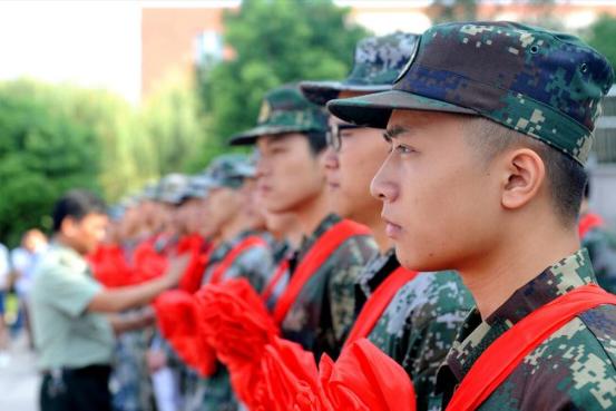 2021大学生征兵政策调整，保障“无障碍毕业”，政审环节更加严格