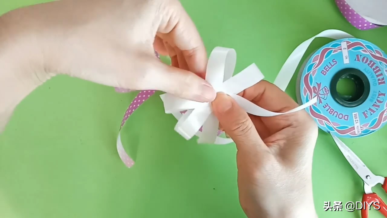 彩带蝴蝶结的打法，步骤详细，简单易学