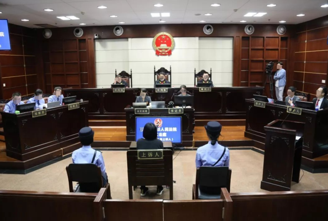 80后刑辩律师：为“女司机撞人案”辩护打输官司，要我退还律师费