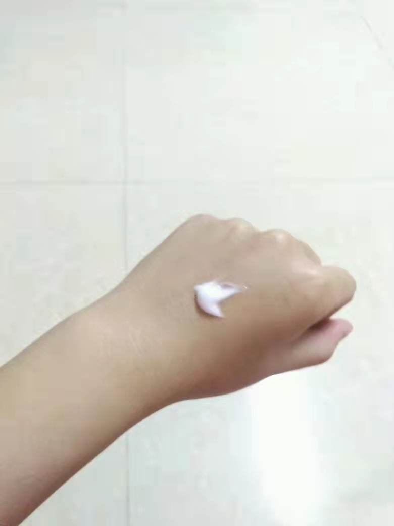 水乳不一定大牌才好用，这四款被忽略的国货水乳，保湿又补水