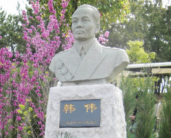 关于革命英雄的故事