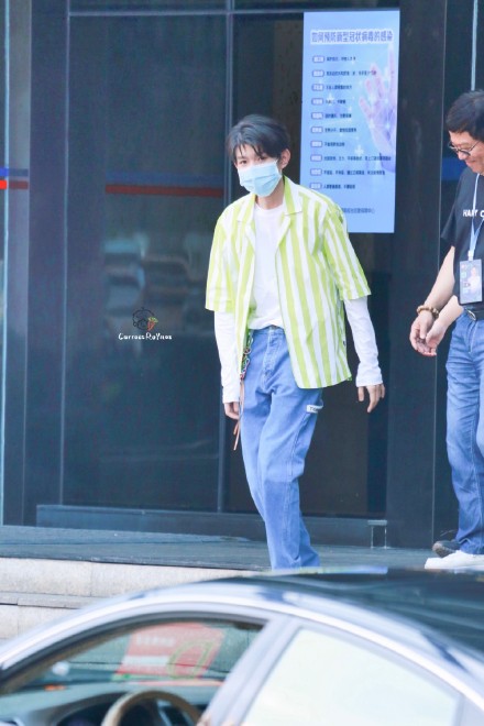 《乘风破浪的姐姐》宿舍曝光，这90%能看到明星，旅游追星不耽误