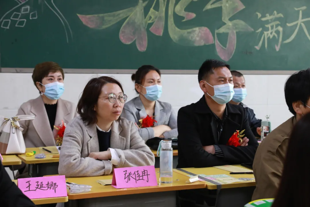 邯郸市开阳中学举办校园开放日，家校共育，感受成长，收获感动