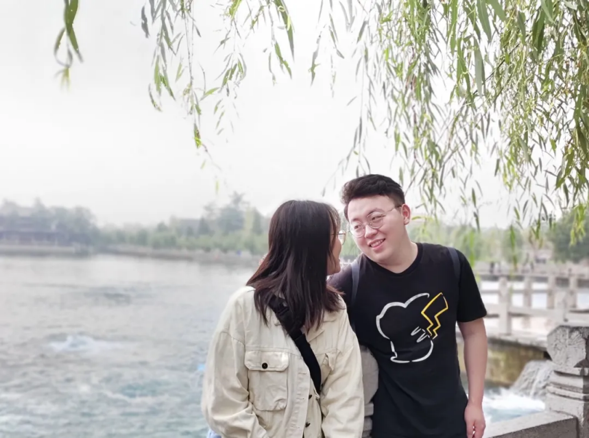 火了！四川5对学霸情侣：包揽专业前二，就读同所大学，双双保送985！