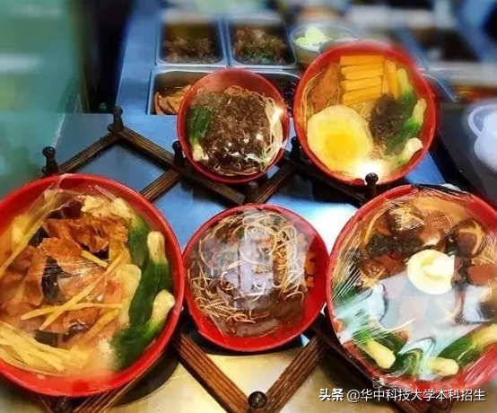 神仙配置！坐拥36个食堂和4个地铁站，湖北“最壕”大学来了！