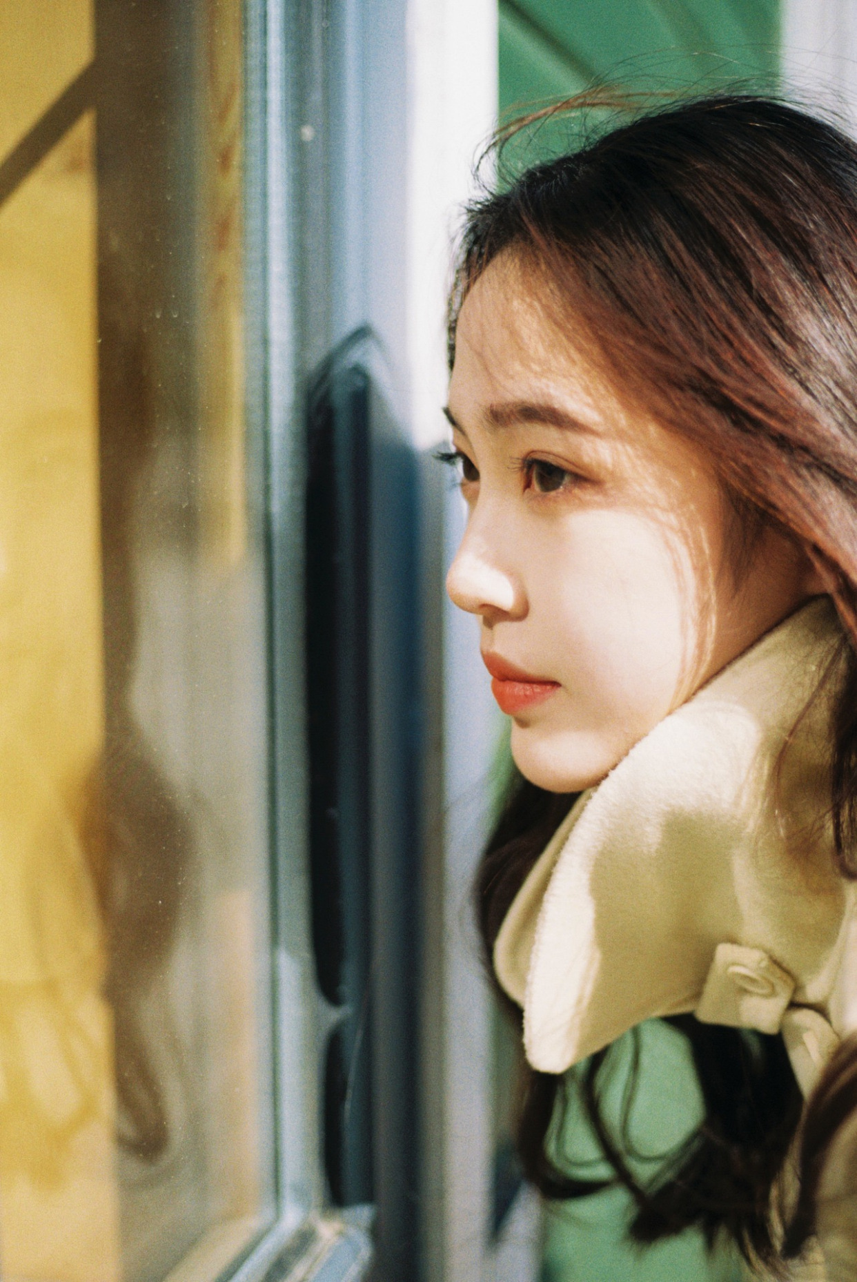 女生日常写真人像摄影,推荐7个姿势和技巧,拍出简约自然美