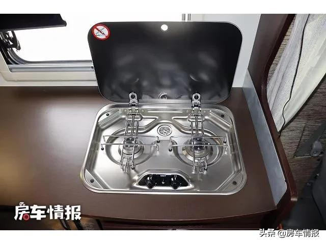 丰田中巴房车，4.0L柴油动力足，大空间像家一样三代同堂也住得下