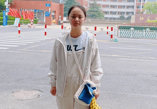 又一个白湘菱？安徽考生663分仍被英语拖后腿，清北该破格录取吗