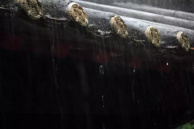 寻一处静谧，赶一场春雨