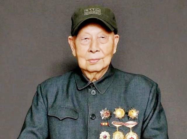 1955年授衔的1048名开国将帅，如今仅有2人仍健在，他们是谁？