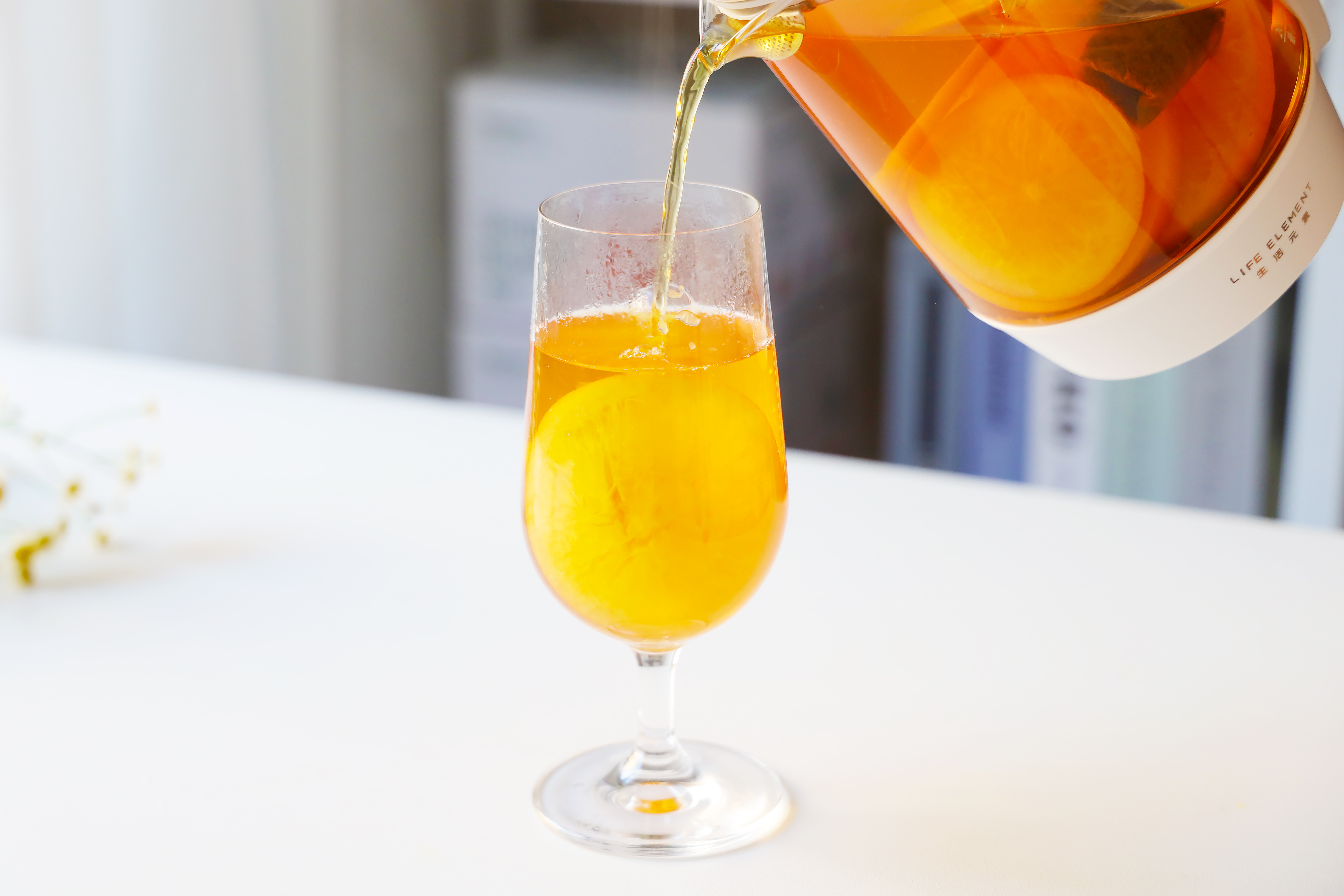 吃橙子的季节到了,买个橙子做热橙柠檬茶,清肠润肺助消化