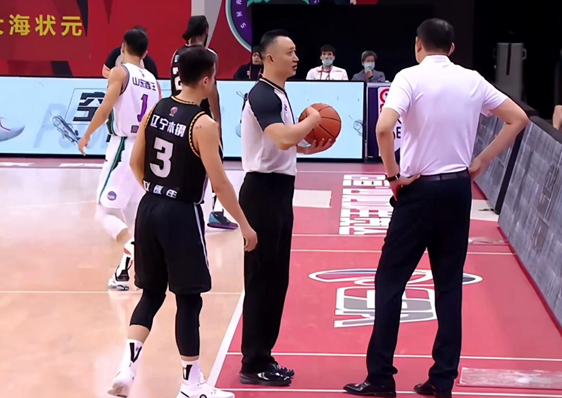 那么黑(著名"黑哨 瞎眼"竟然是国际级裁判,这是不是中国篮球的悲哀?