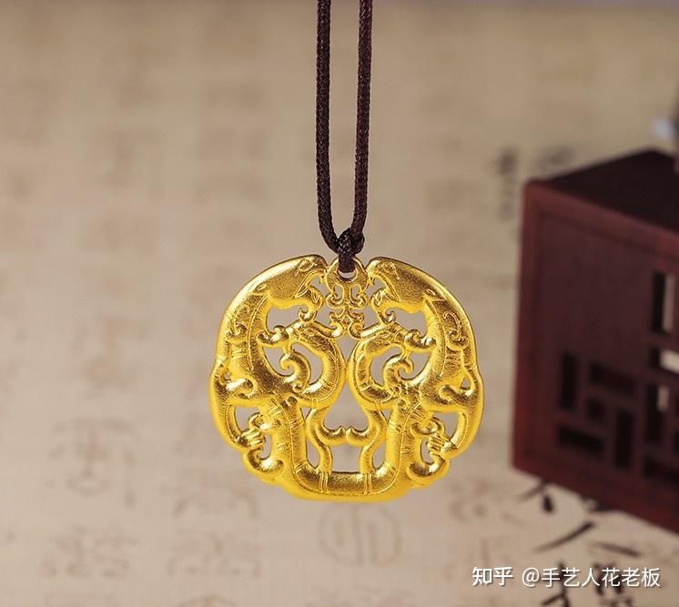 金店黄金哪家强？四大品牌藏秘闻，手把手教你挑对行。