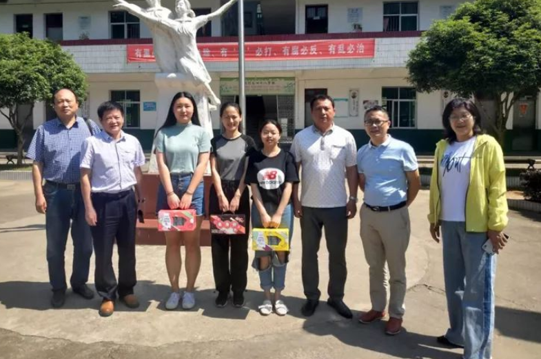 专升本的学生应该如何选择学校，公办还是民办，两者之间有何区别