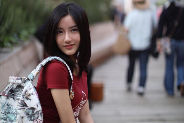 清华美女“校花”，不仅是双料高考状元，颜值身材更不输给明星