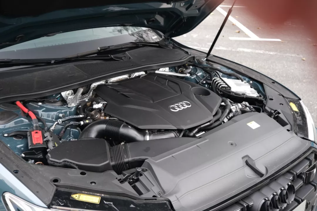 是帅哥，也是霸道总裁，试驾上汽奥迪A7L