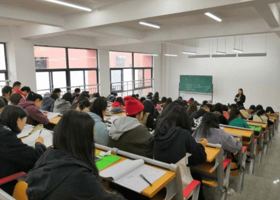 3+2对口升本、统招专升本和普通本科，三者有何区别？哪个难度大